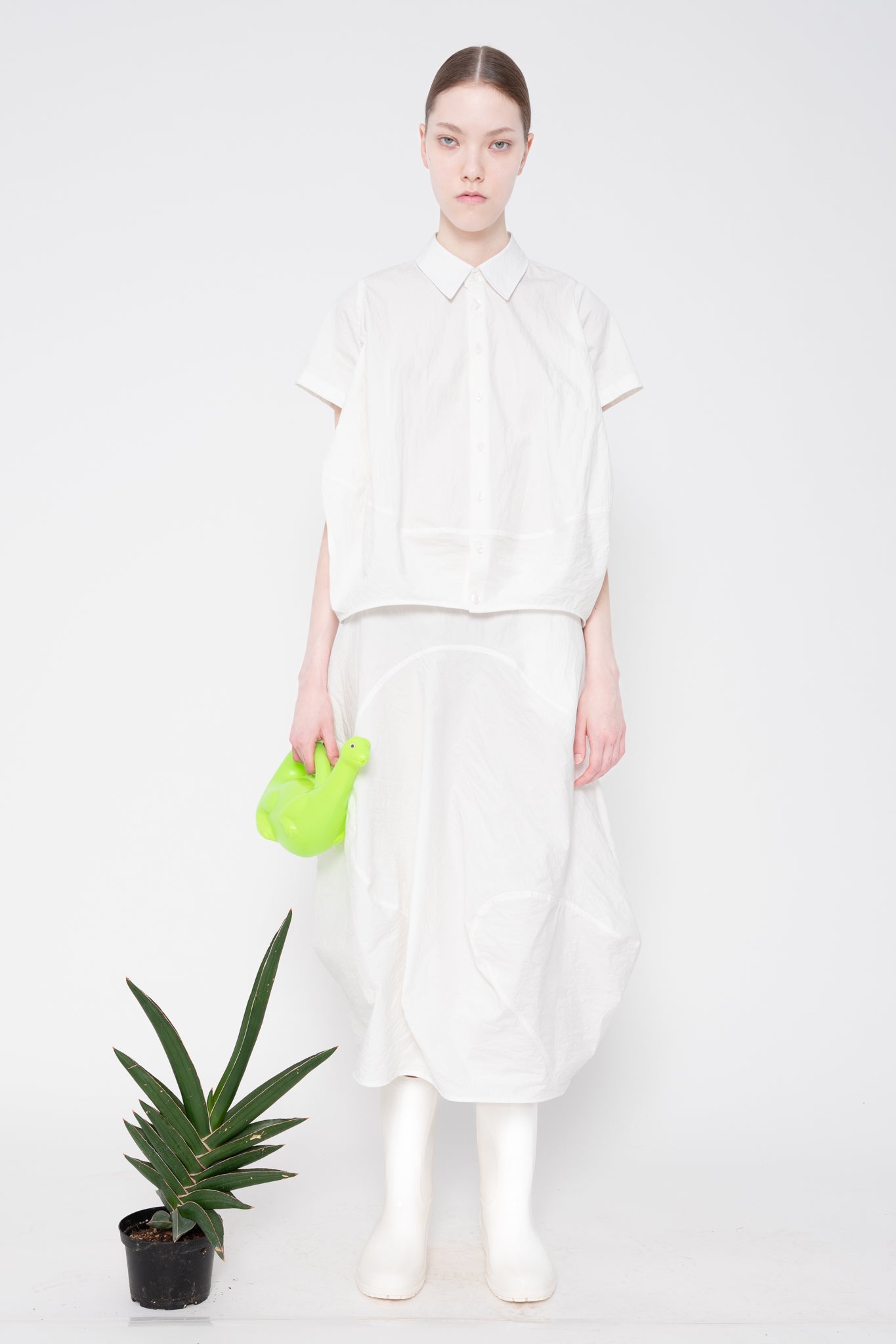 WHITE WAVY SHIRT