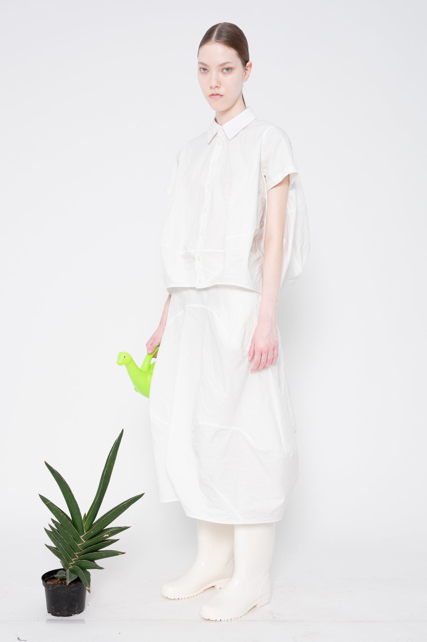 WHITE WAVY SHIRT