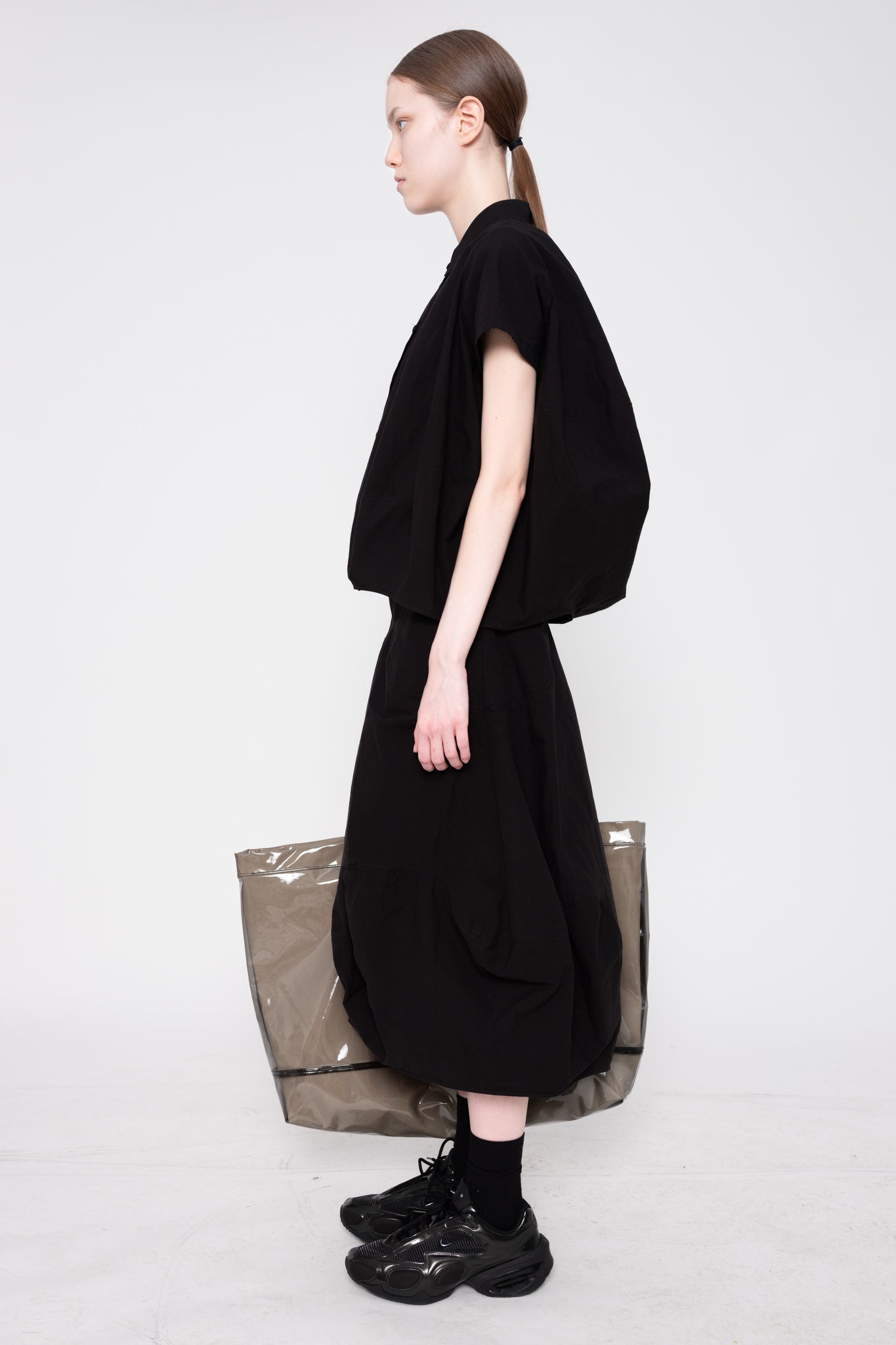 BLACK WAVY SHIRT
