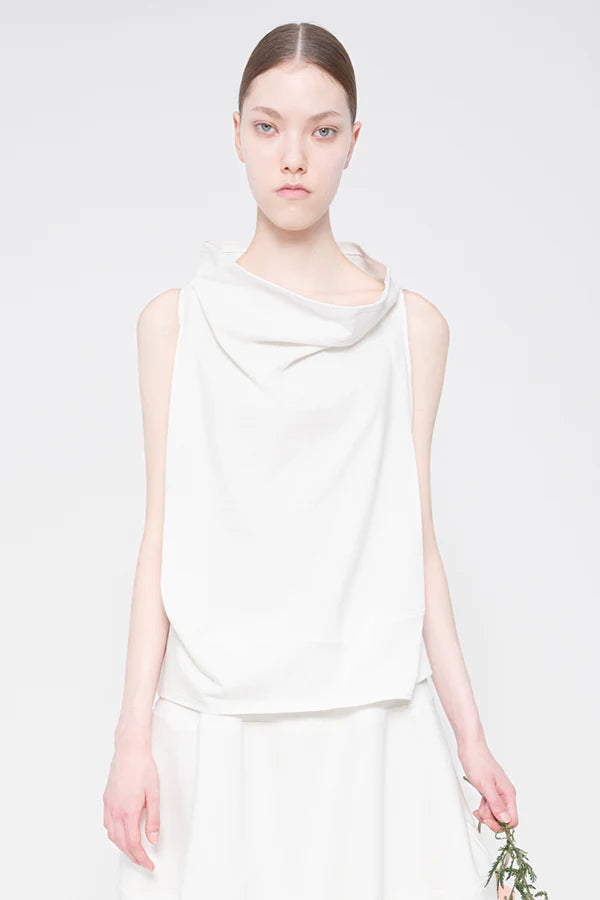 WHITE ROUNDED TOP