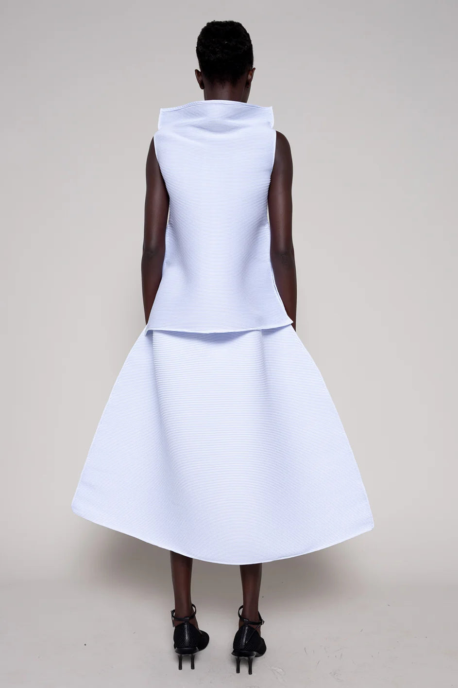 SOFT BLUE SLEEVELESS RIPPLE TOP